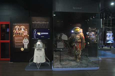 Space Gallery Photo 3