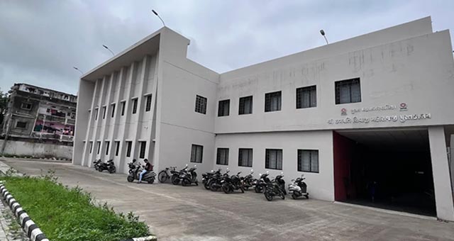 Shree Chhatrapati Shivaji Maharajjee Pustakalay - Front Look Image 1