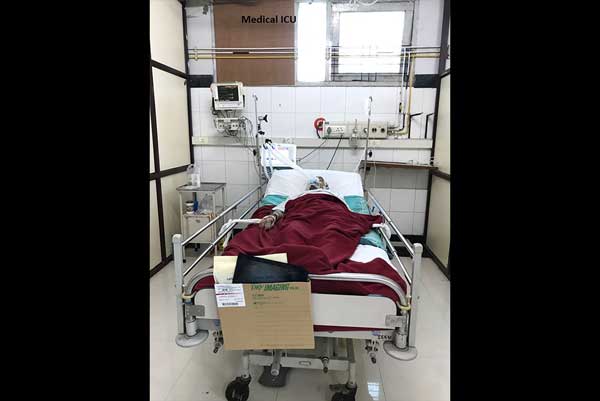 General Medicine - ICU cot with Ventilator